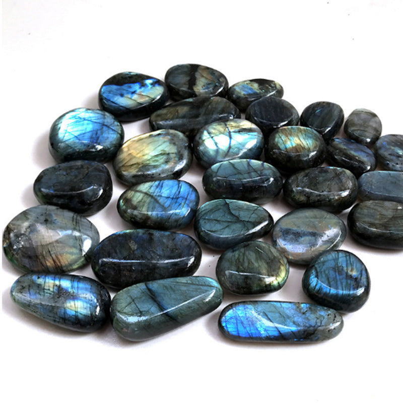 Natural Labradorite Crystal Palm Stone – Hand‑Polished Geometric Gem