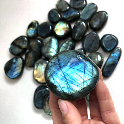 Natural Labradorite Crystal Palm Stone – Hand‑Polished Geometric Gem