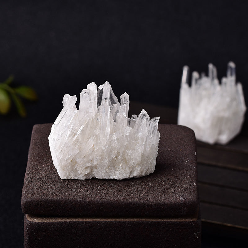 Natural White Crystal Point Cluster – Home Décor & Crystal Purifier ✨